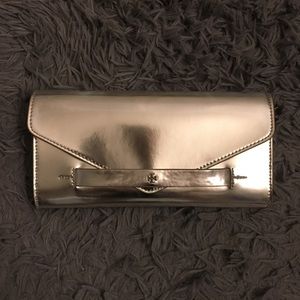 Silver Clutch